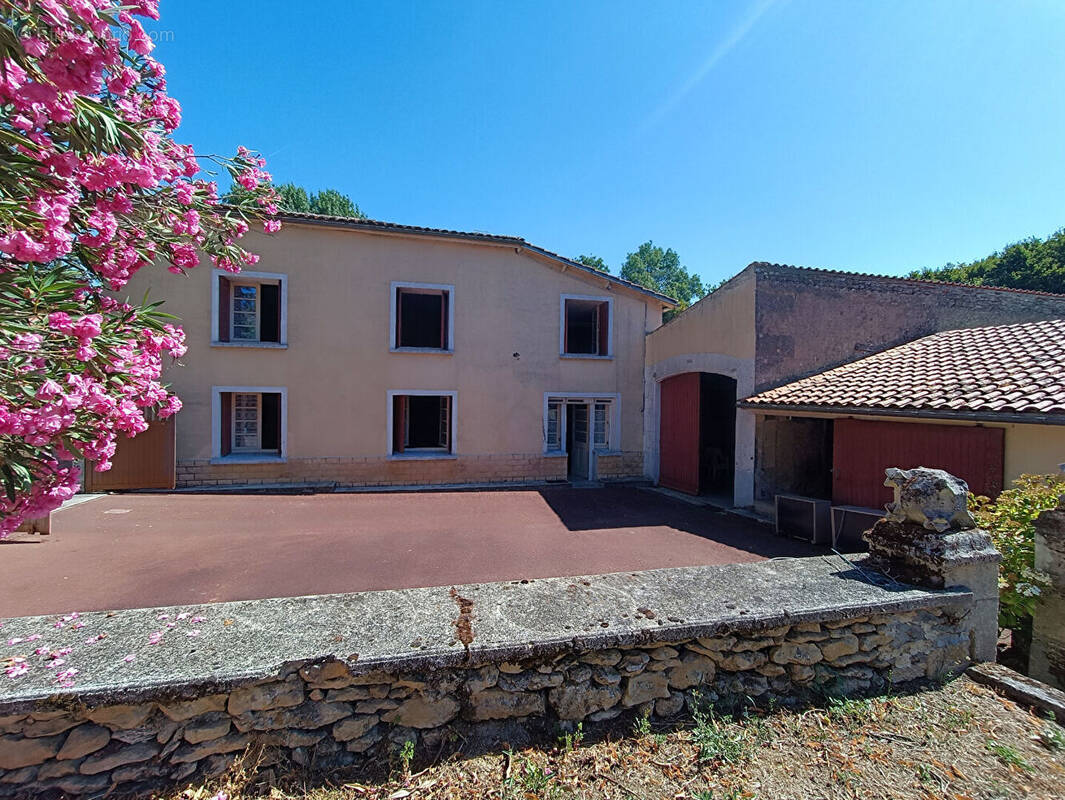 Maison à SAINT-BRICE