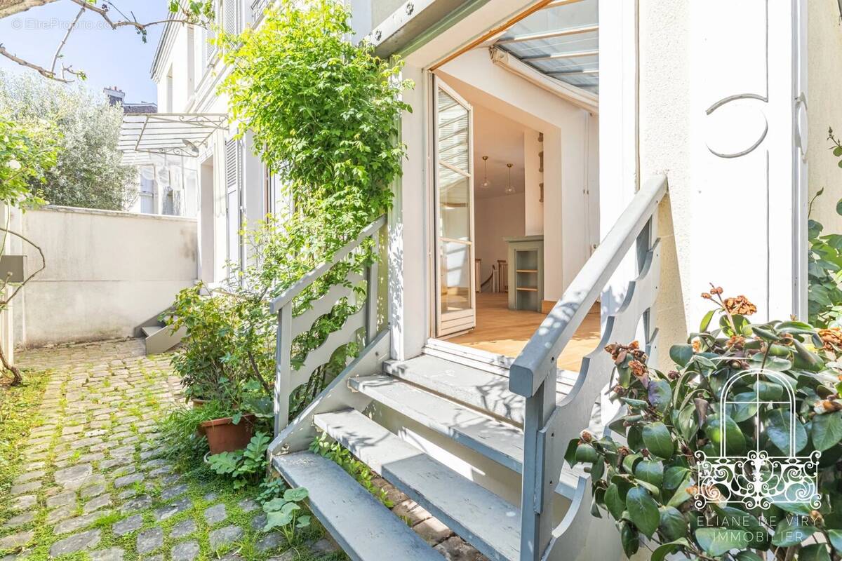 Maison à PARIS-16E