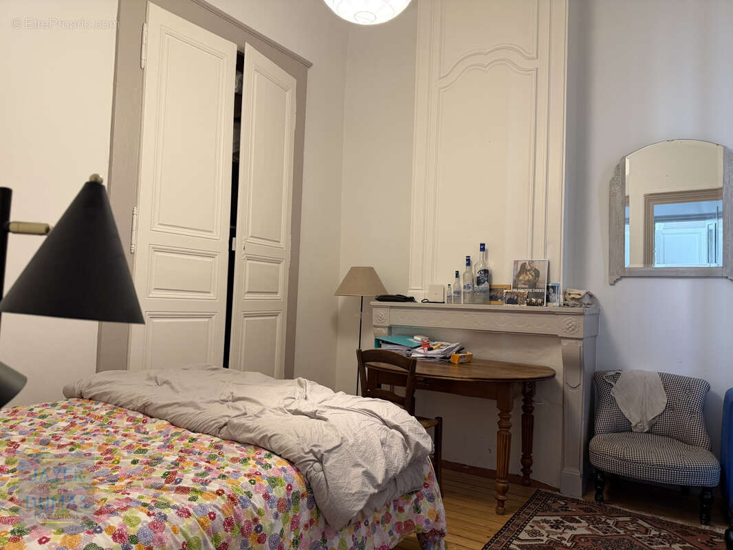 CHALON-SUR-SAONE - Appartement T2 Centre-Ville dans petite copropriété - - photo 6
