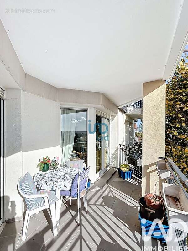 Photo 4 - Appartement à SURESNES