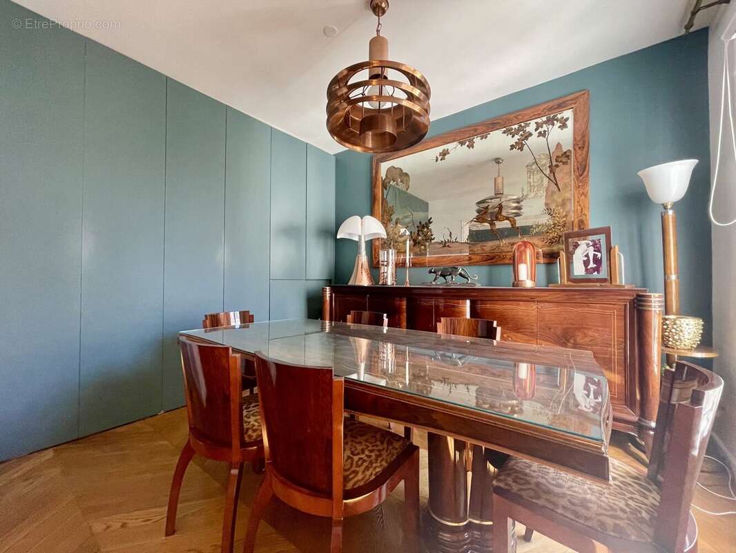 Appartement à PARIS-10E