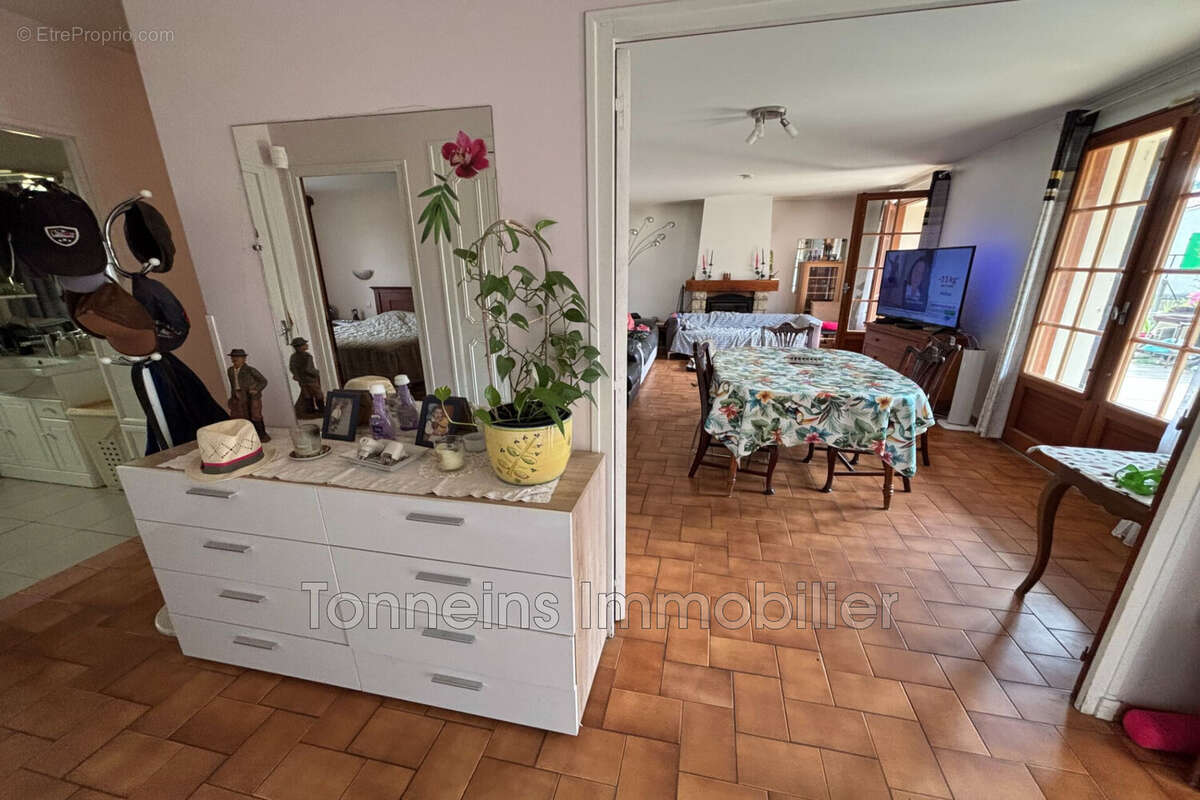 Maison 110 m² à Gontaud-De-Nogaret  - photo 3