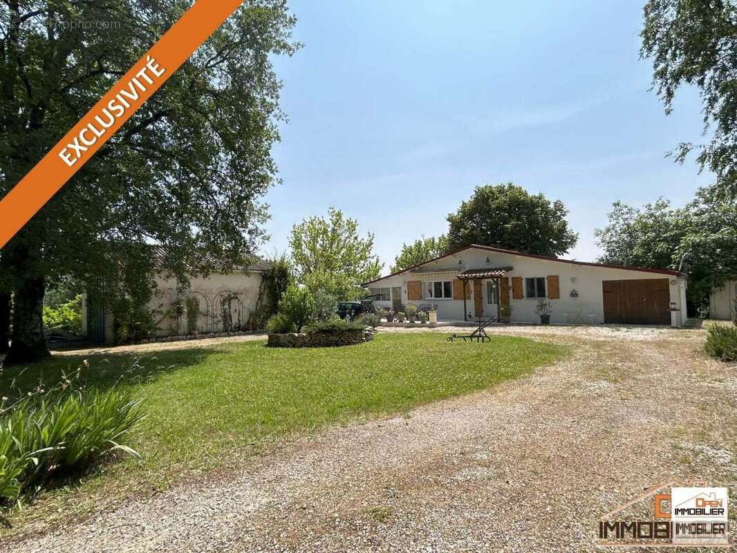 Maison à NADAILLAC-DE-ROUGE