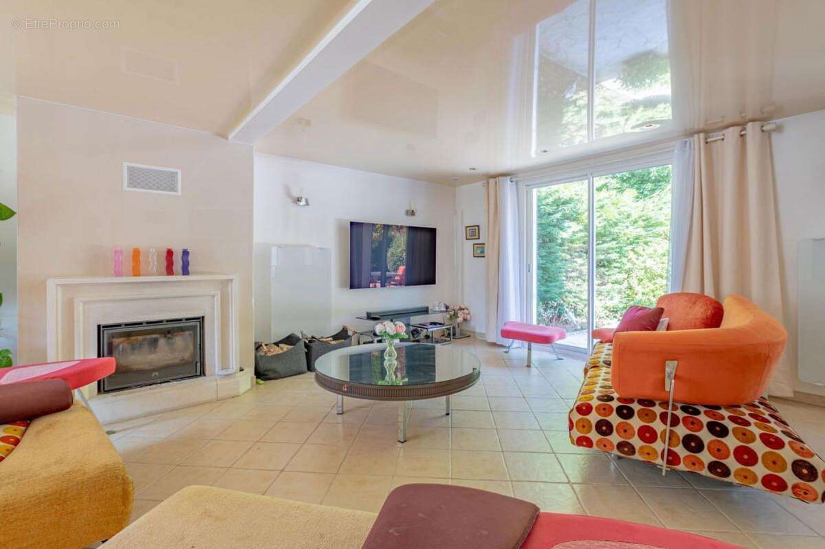 Maison à SOISY-SUR-SEINE