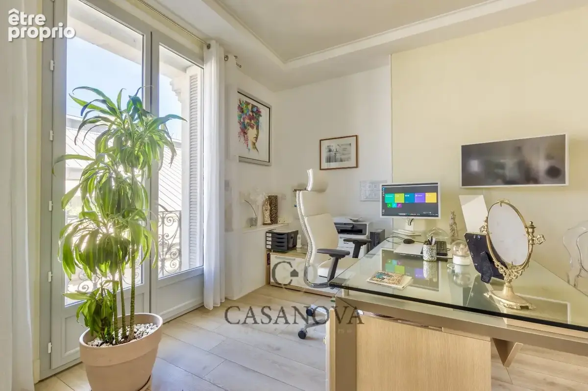 Appartement 130 m² avec balcon et ascenseur  Montpellier Comédie Profession Libérale - photo 4
