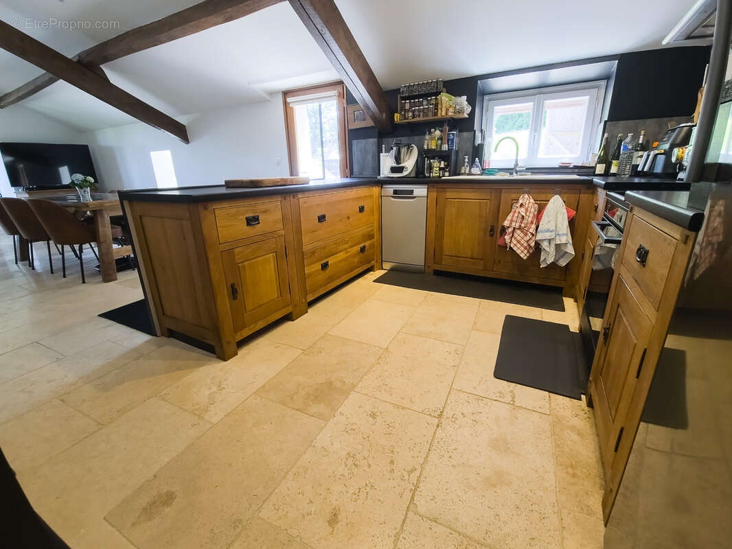 Maison à SAINTE-MAURE-DE-PEYRIAC