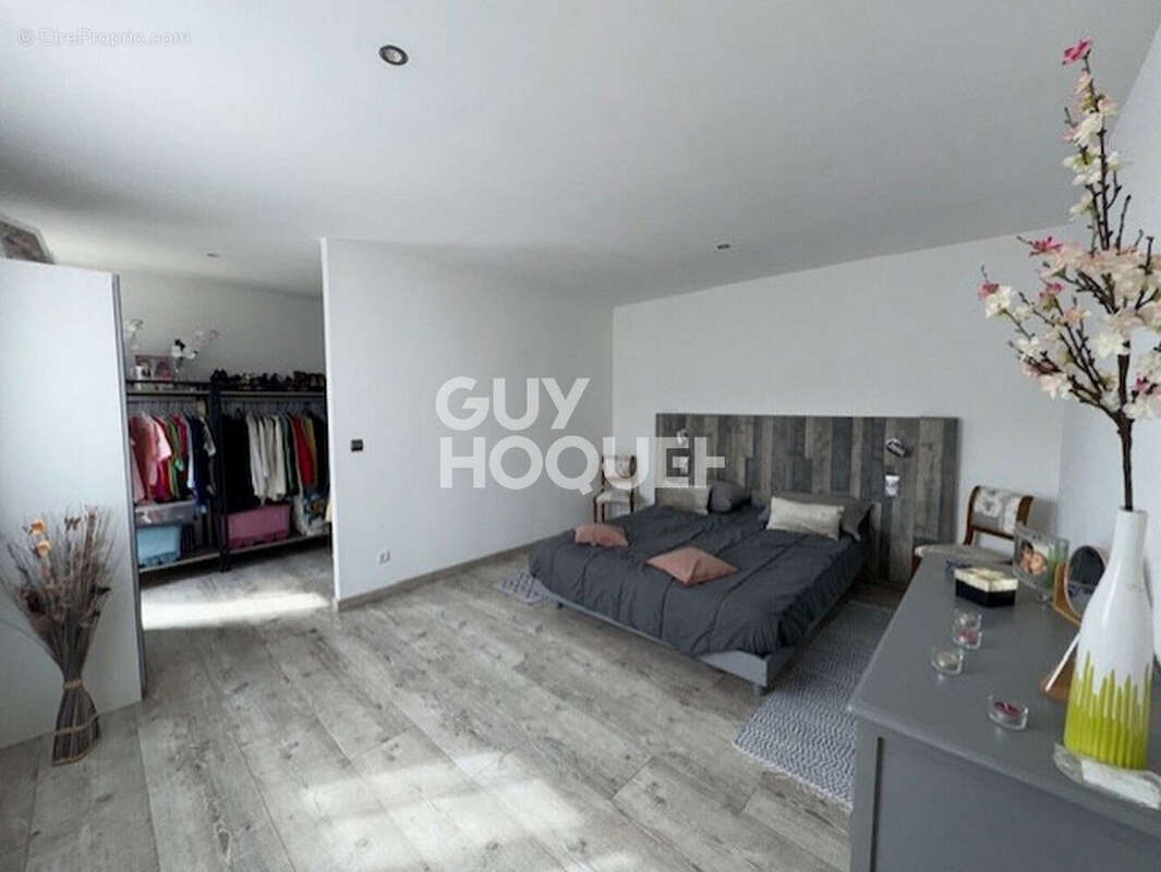 Maison à LE MEIX-SAINT-EPOING