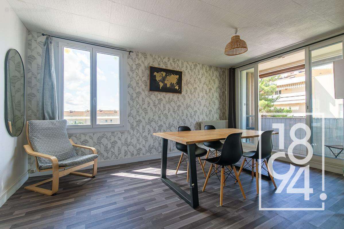 Appartement à VITROLLES