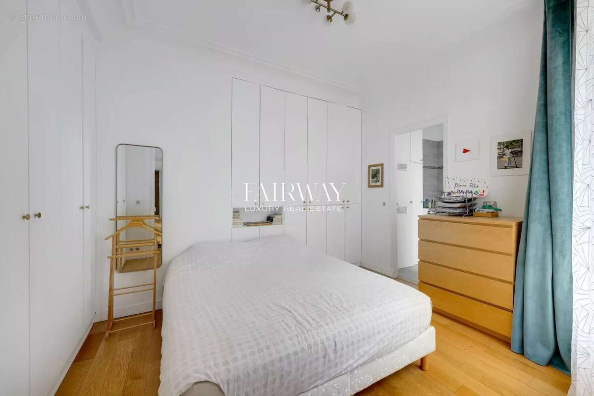 Appartement à PARIS-10E