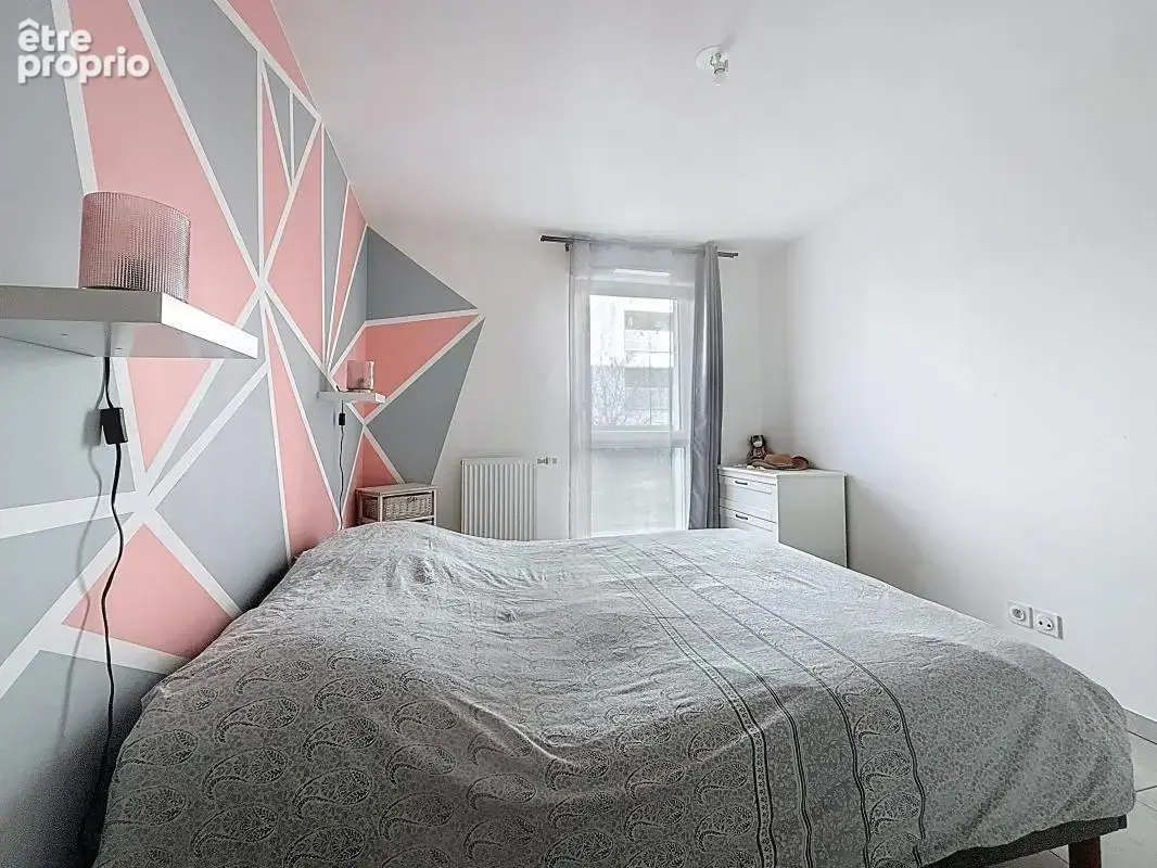 Appartement - rez de jardin - 1 Chambre - Terrasse et jardin privatif - Place de parking privative - photo 13