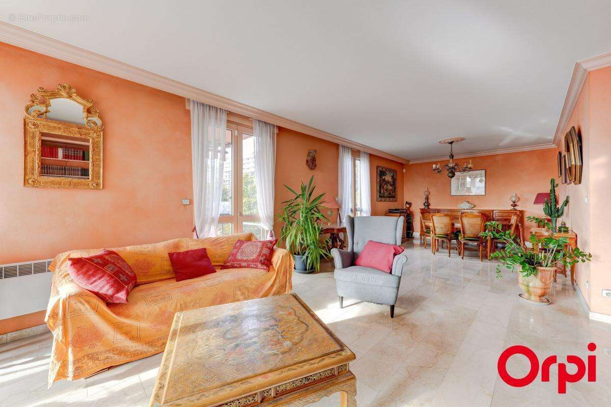 Appartement à CALUIRE-ET-CUIRE