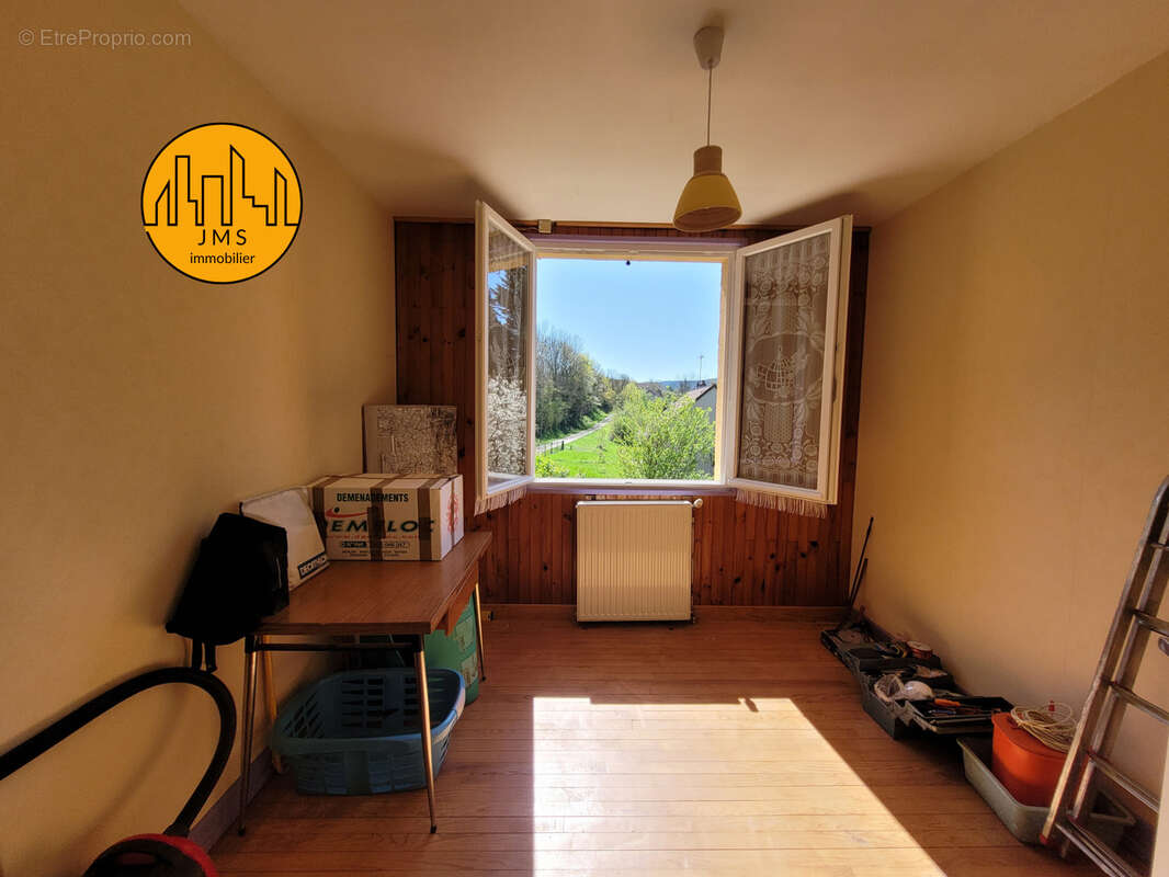 Maison à NOYANT-D&#039;ALLIER