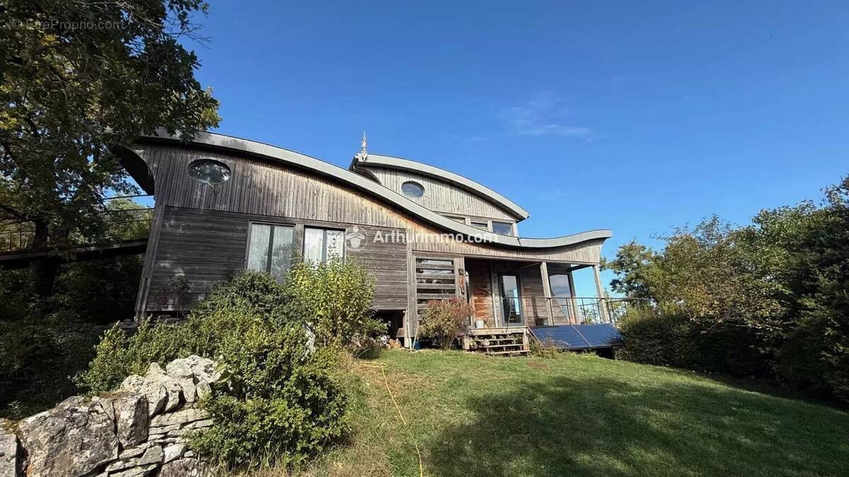 Maison à LA ROQUE-SAINTE-MARGUERITE