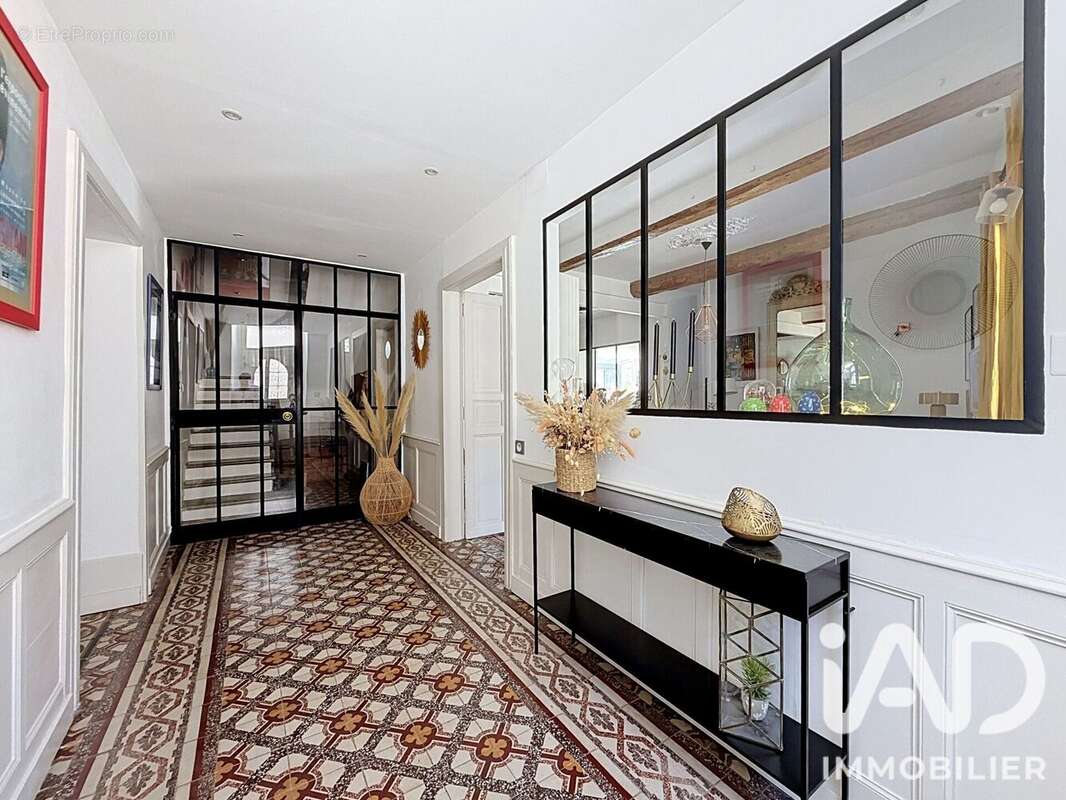 Maison 270 m² à Bessan  - photo 3