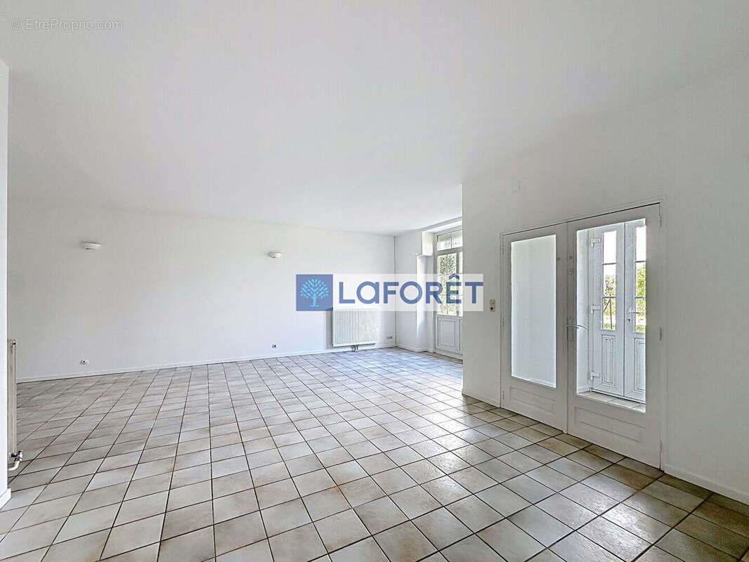 Maison à HUMES-JORQUENAY