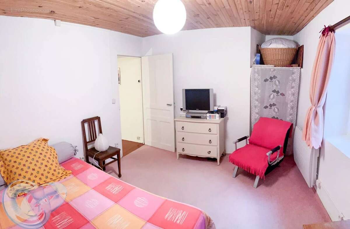 Maison à REVEST-DU-BION