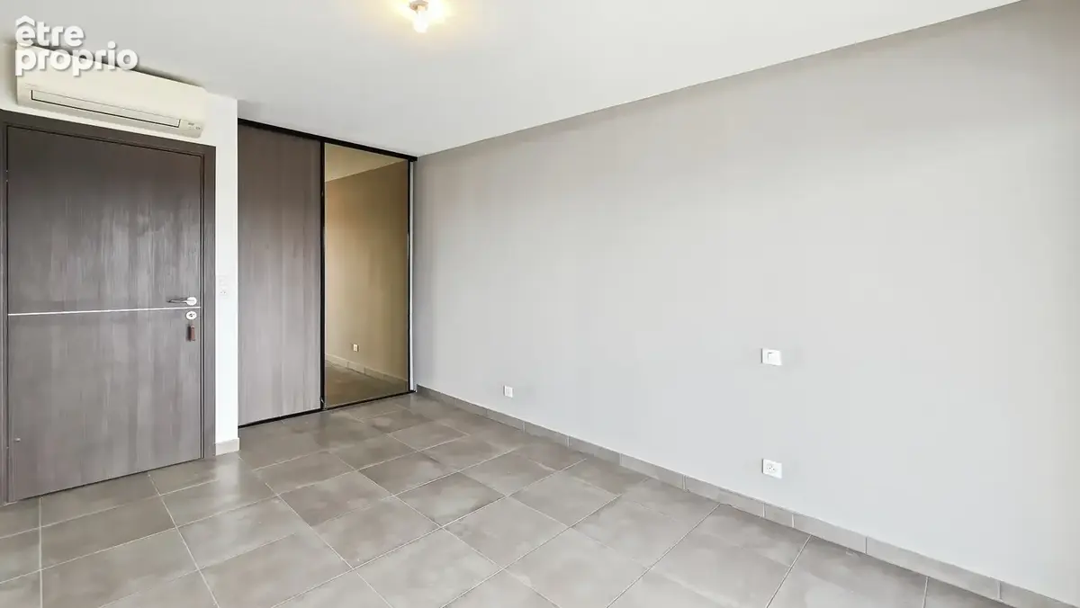 Ajaccio rocade – t3 dernier étage – terrasse de 21 m² – 3 stationnements - photo 12