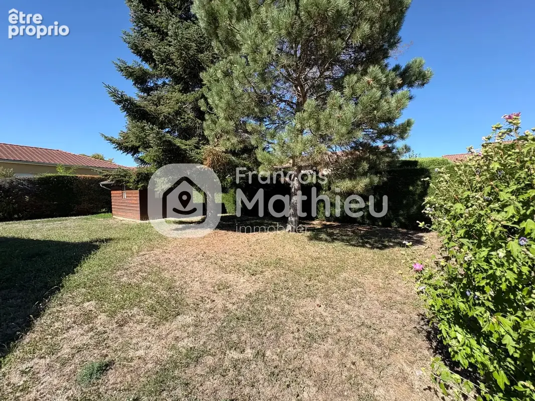 Villars les Dombes : maison plain-pied 90m2 hab - 3 chambres + garage - 723m2 de terrain - photo 4