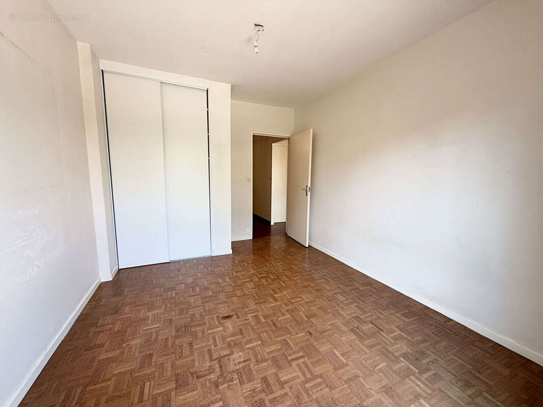 T4 - 89 m²  + 2 balcons - Hôtel de ville de Caluire et Cuire - photo 7