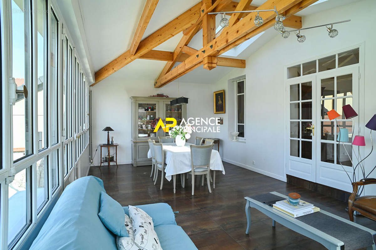 Maison à SARTROUVILLE