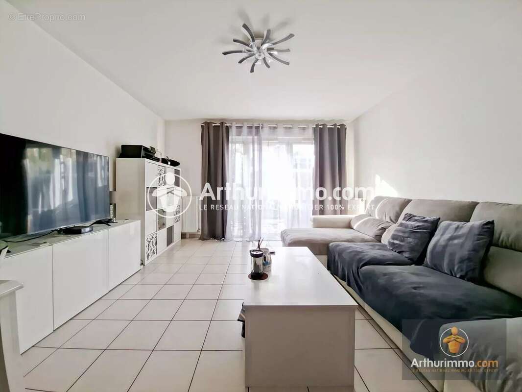 Appartement à SAINT-PIERRE-DU-PERRAY