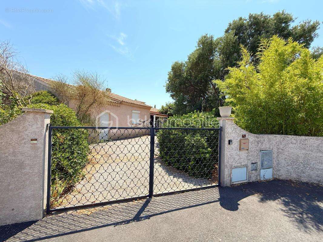 Colombiers – maison t4 de plain-pied – 148 m² – terrain de 999 m² – terrasses – véranda – atelier - photo 29