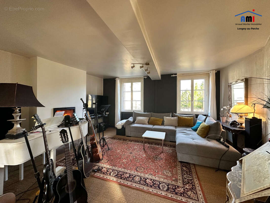 Maison à LONGNY-AU-PERCHE