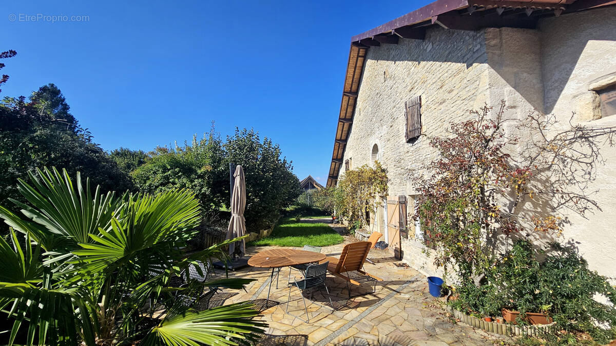 Maison à CHASSAGNE-SAINT-DENIS