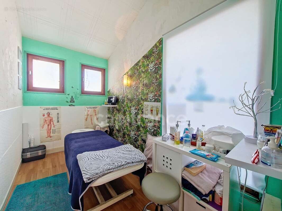 Immeuble mixte 193 m² avec cabinet indépendant – Quartier résidentiel à 10 min de l’océan SAINT JEAN DE LUZ (64) - photo 5