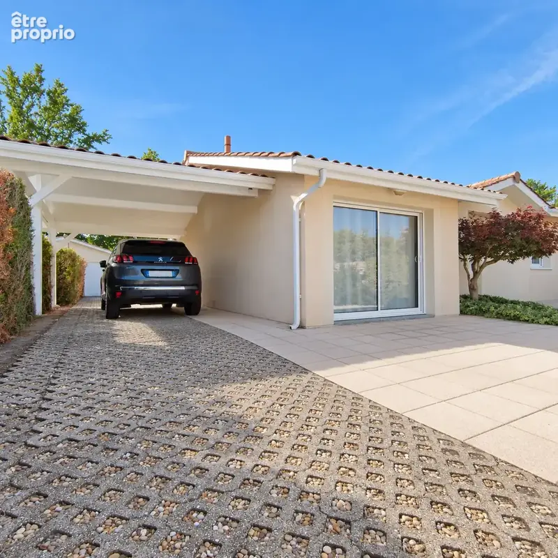 Maison de plain pied de 114m2  avec 3 chambres et bureau sur jolie terrain de 880 m2 dans un quartier calme. - photo 9