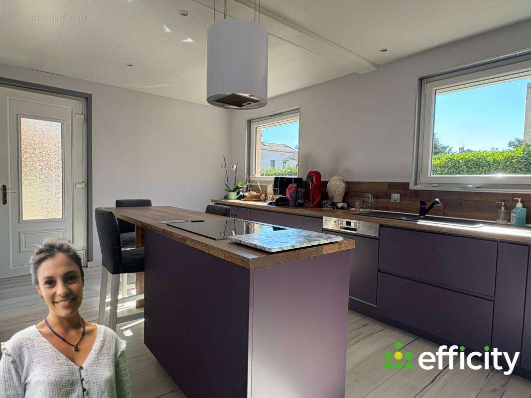 Maison à SURY-LE-COMTAL