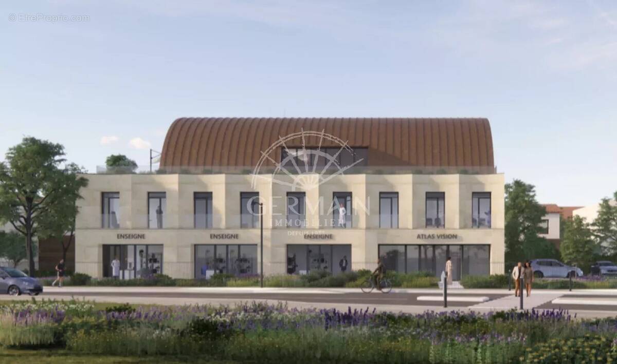 Commerce à L'ISLE-SUR-LA-SORGUE