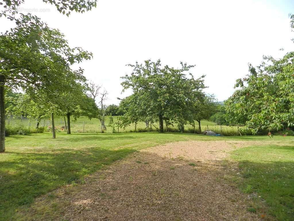 Maison à SAINT-PIERRE-SUR-DIVES