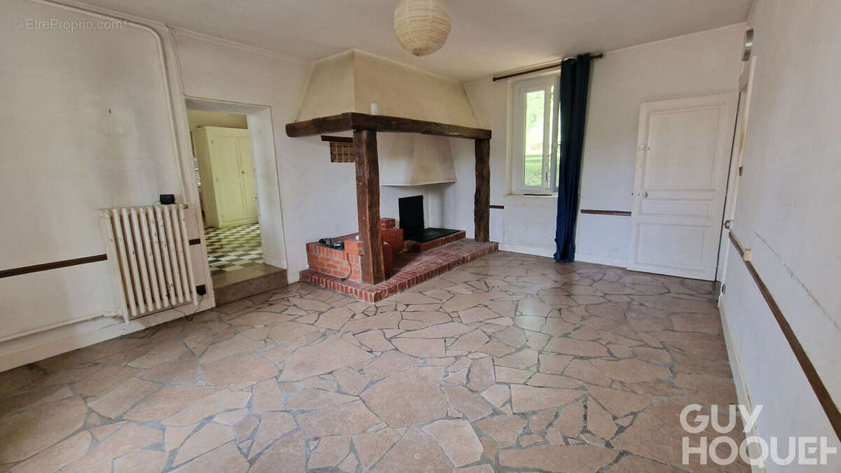 Maison à AUFFREVILLE-BRASSEUIL