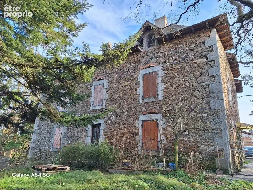 Corps de ferme + terres - photo 2