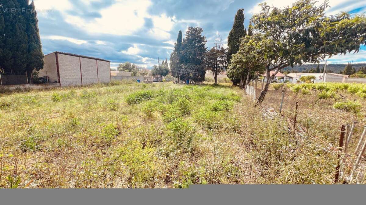 Terrain à ARGELIERS