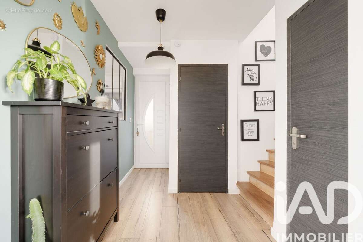 Photo 2 - Maison à LUDRES