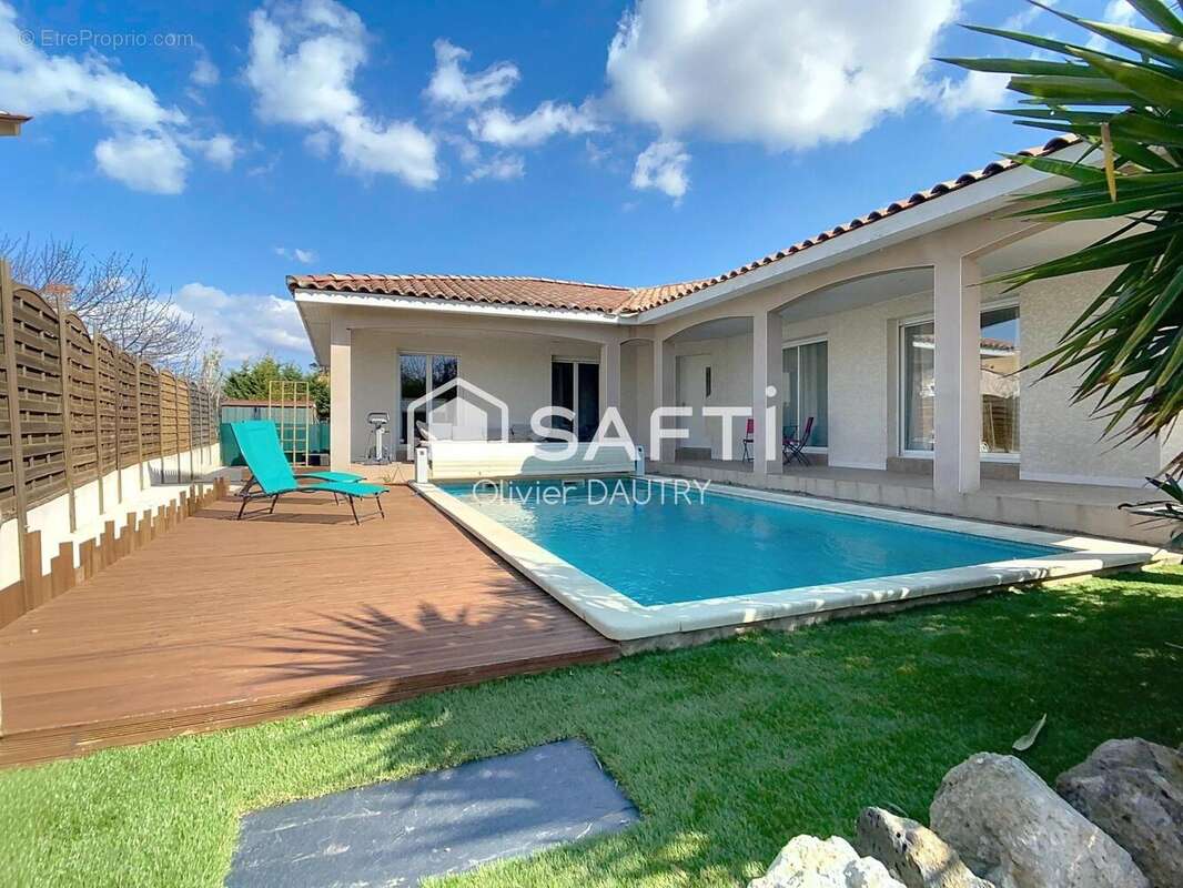 Photo 2 - Maison à POMEROLS