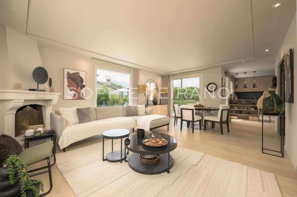 Maison à MOUGINS