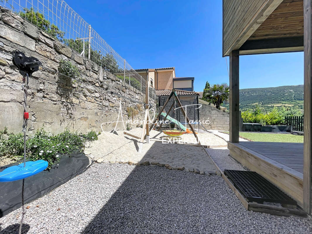 Maison ossature bois haut de gamme avec vue dominante   Classe A   4 chambres   Terrain de 528 m2 - photo 17