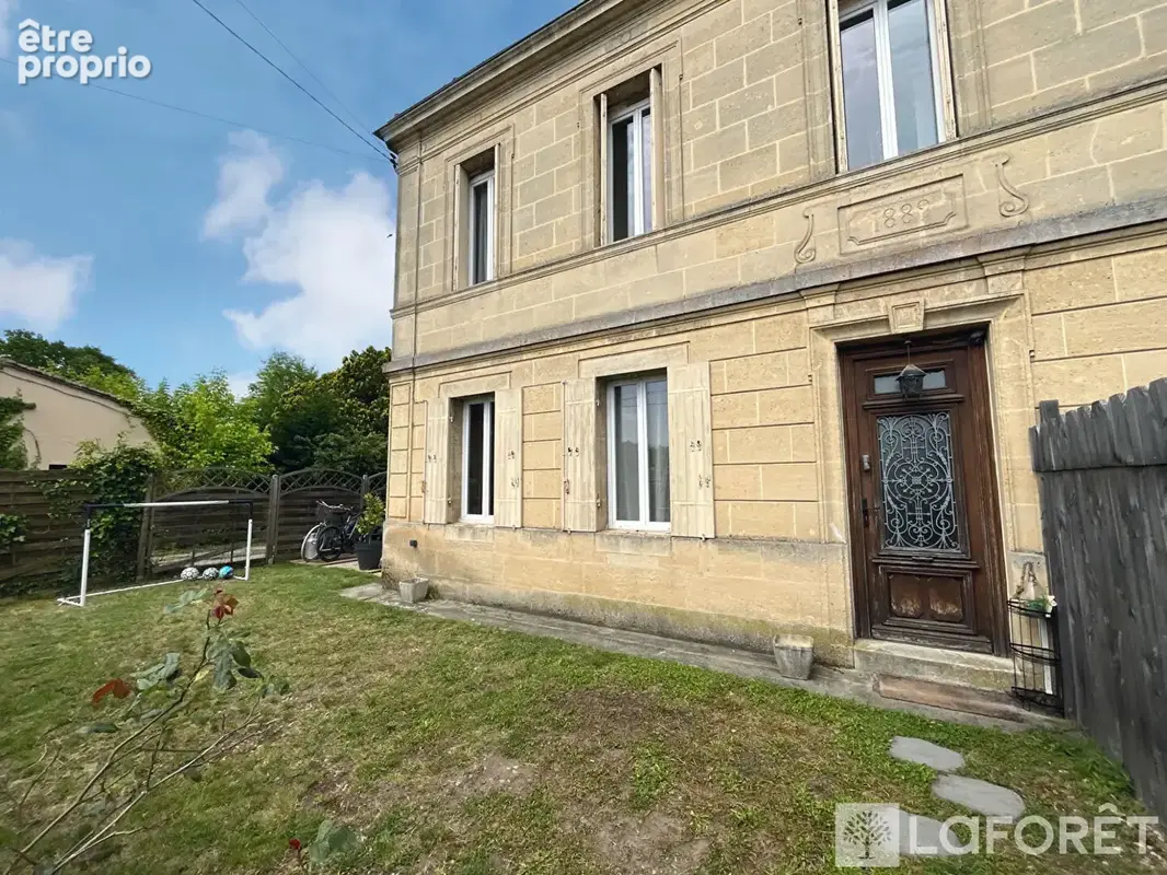 Maison en pierre Ambares Et Lagrave - 85 m2 - 3 chambres - photo 10