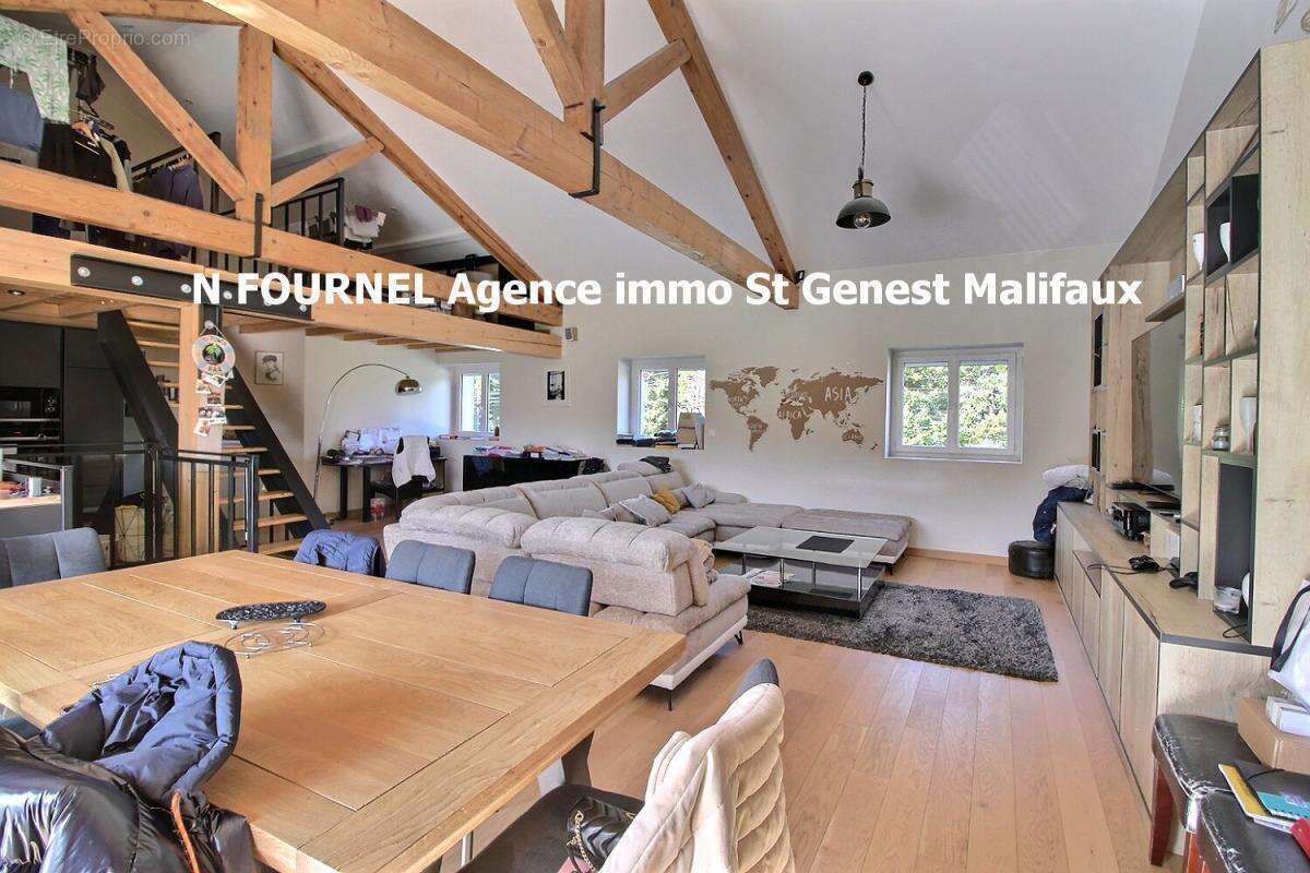 Appartement à SAINT-GENEST-MALIFAUX