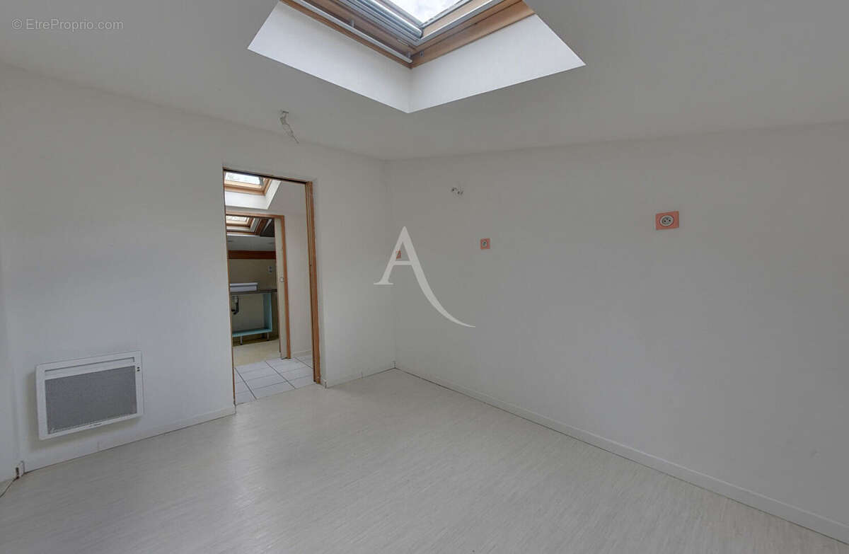 Maison à NEGREPELISSE