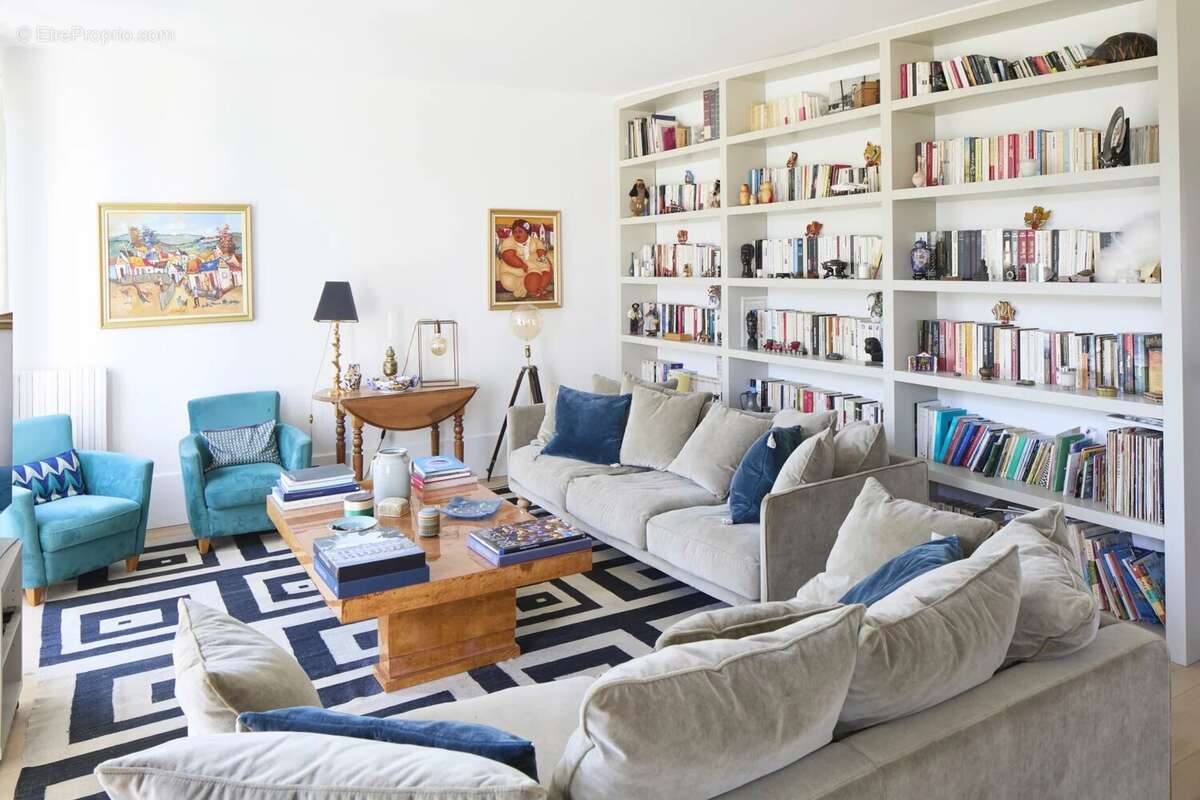 Appartement à PARIS-7E