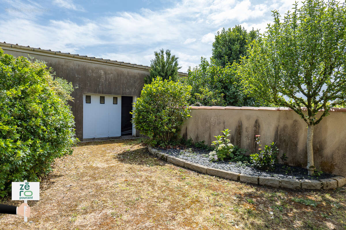 Maison familiale spacieuse avec dépendance - photo 24