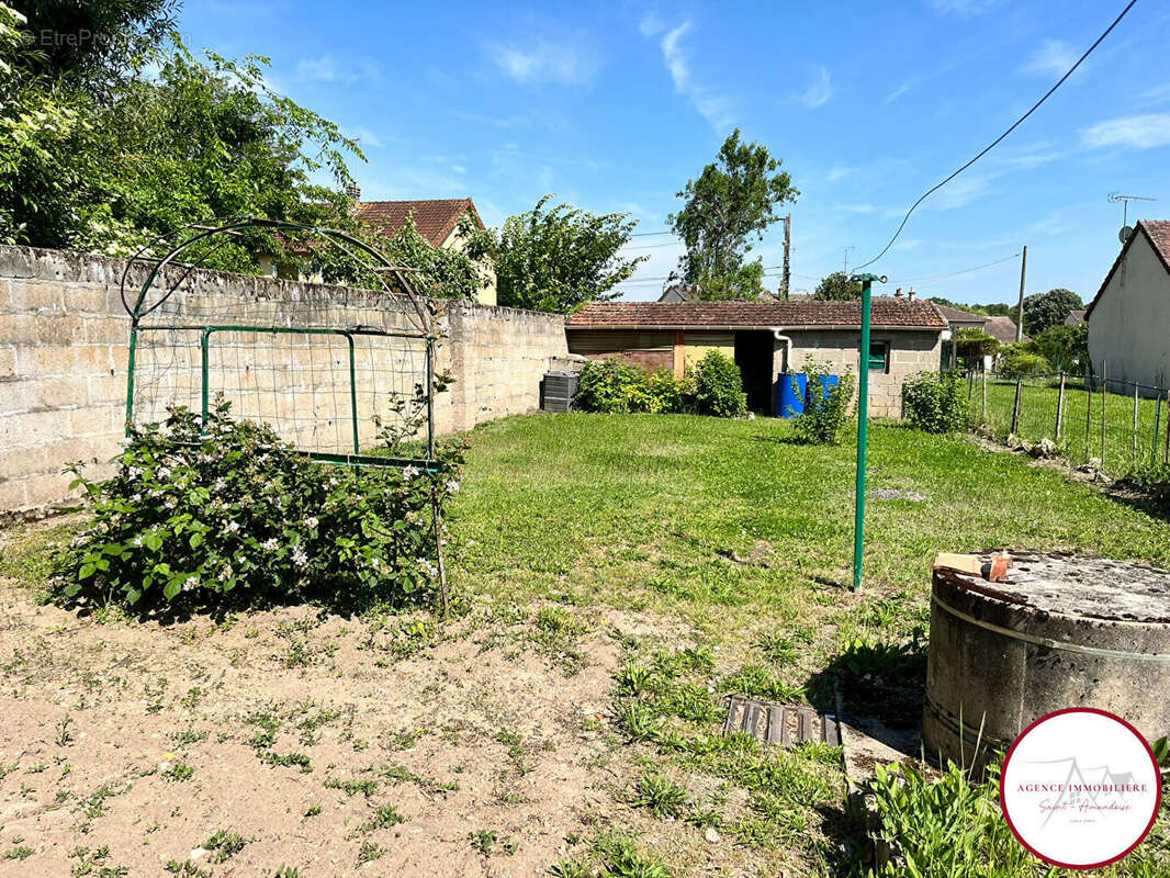 Maison à SAINT-AMAND-MONTROND