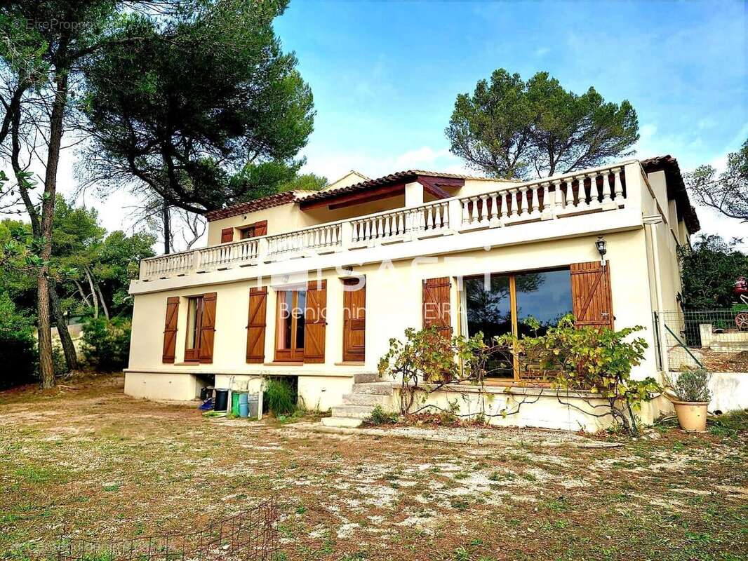 Maison 109 m² à Peypin  - photo 2