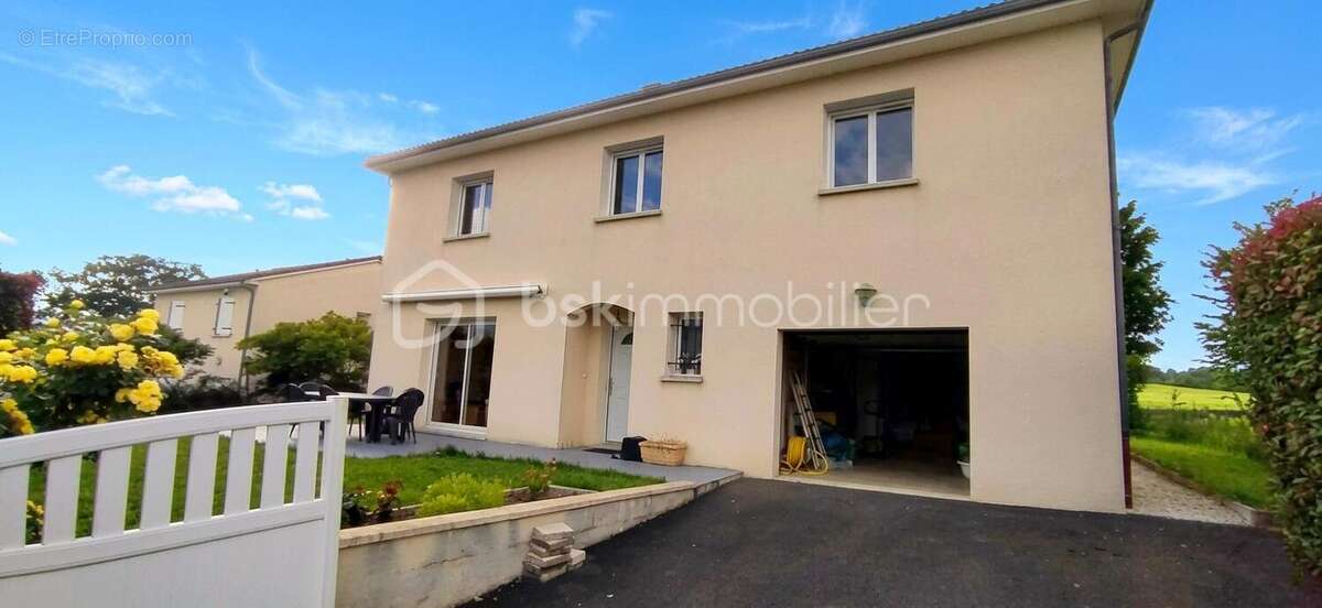 Maison à YTRAC
