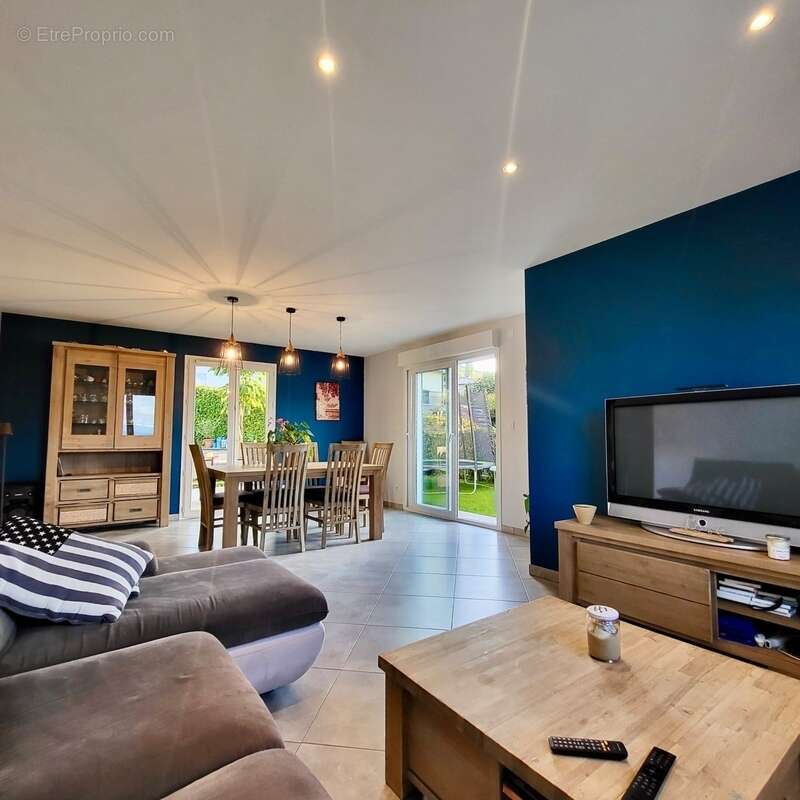 Maison à NEUVECELLE