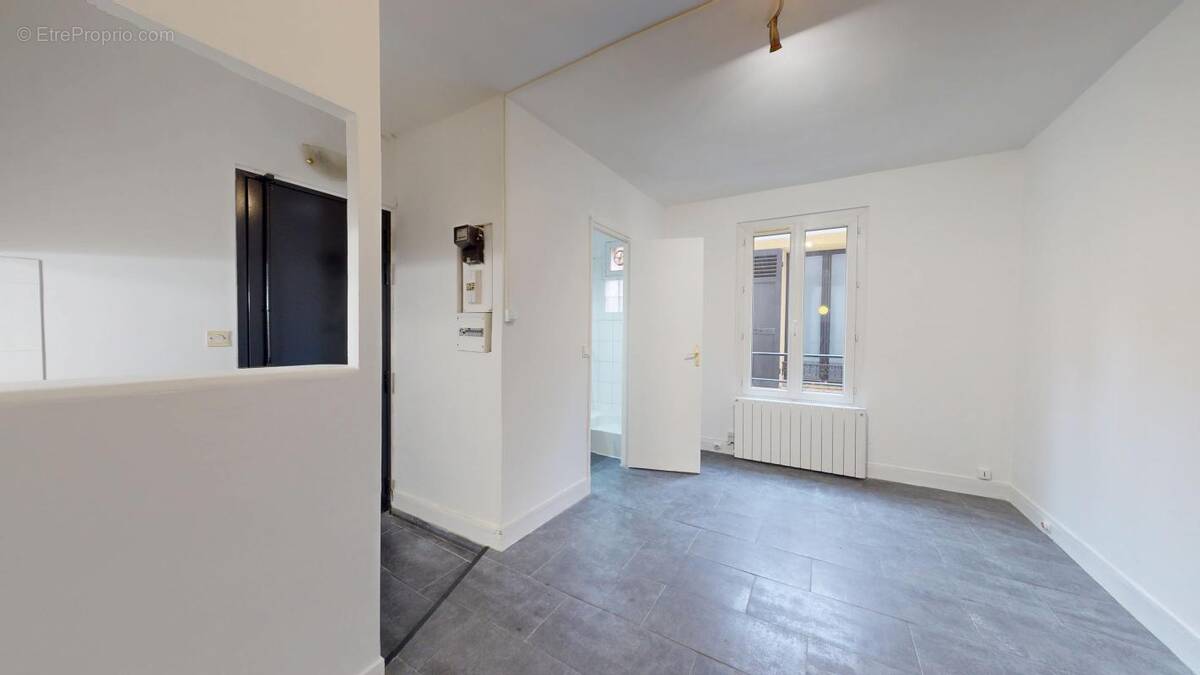 Appartement à PARIS-17E